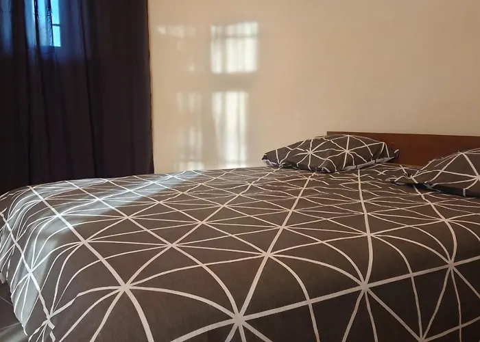 De La Tour Appartement Connaux
